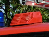 Die Außenlautsprecher an einem unserer Löschgruppenfahrzeuge für die elektronische Sirene und Sprachdurchsagen.